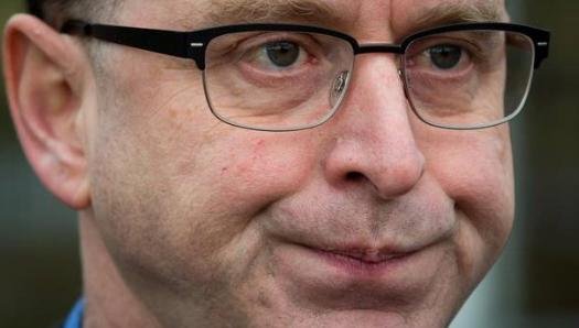 Adrian Dix chump Adrian Dix chump