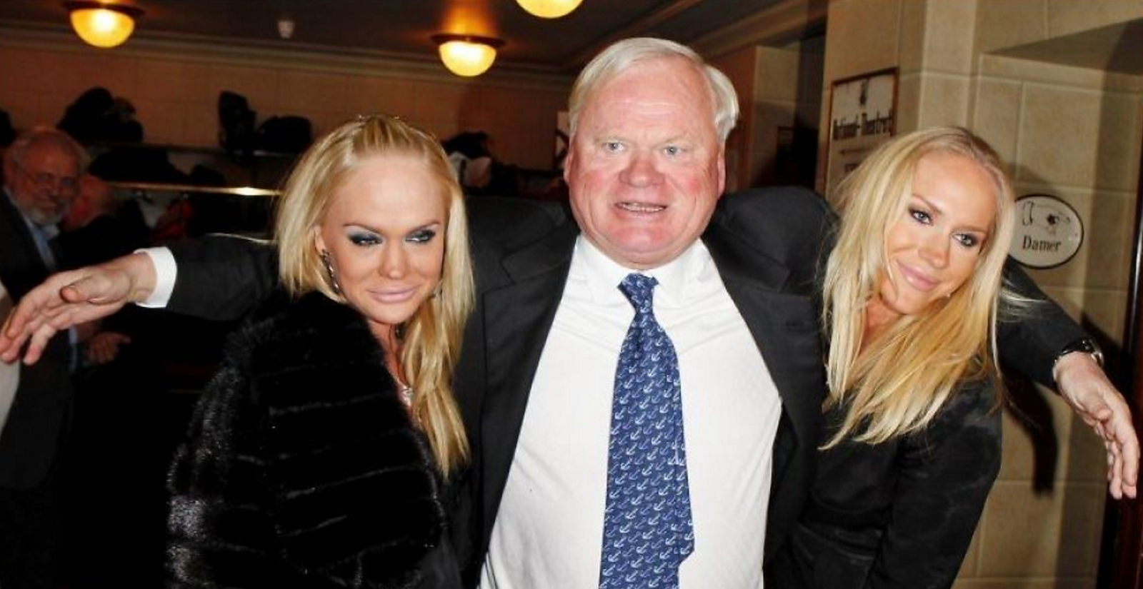 Fredriksen with daughters