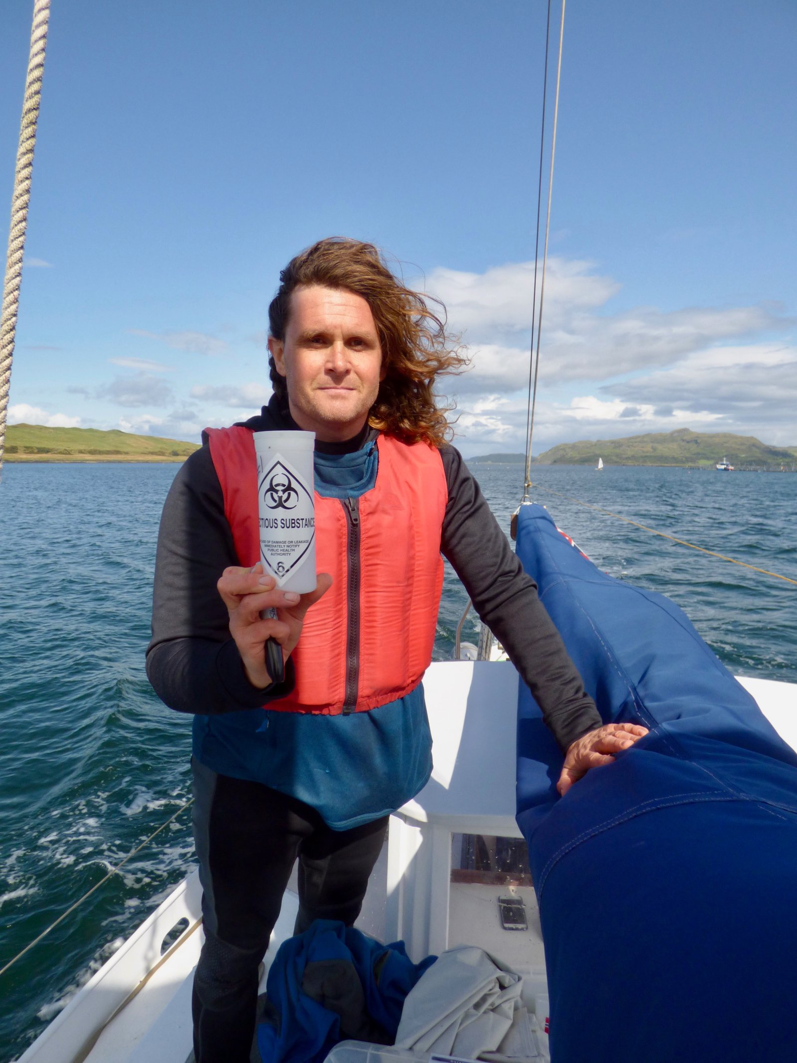 Photo #9 Don with sample Photo #9 Don with sample